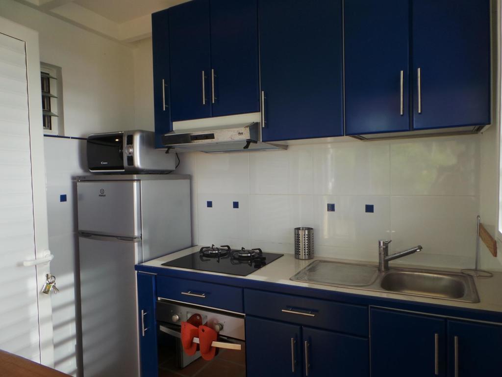 Villa Azur B Bouillante Bagian luar foto